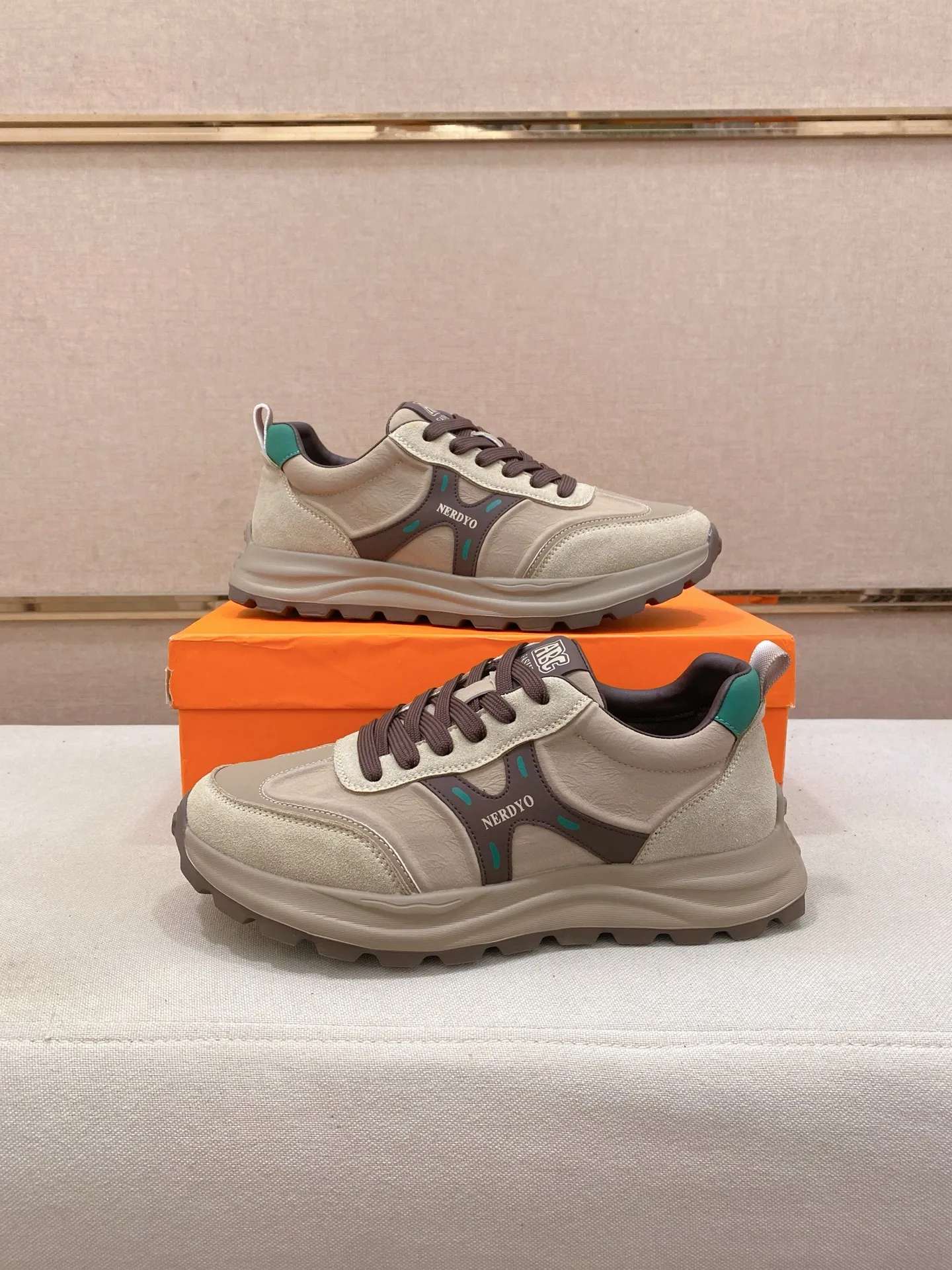 Men's clothing and shoes💰: 440💰《HERMES》【Classic Original Version】Hermès; Top 🔝 Purchasing Agency 🔍🔍Latest 🇺🇸Sold simultaneously at counters, original imported from Italy ▲▲ suede cowhide Equipped with breathable mesh ▲▲Exquisite workmanship (breathable mesh imported from Italy) sole: original sole provided by the original factory, ⚠️exclusive double-layer activity·TPR·rubber·combined molded outsole; Code number: 38-44
